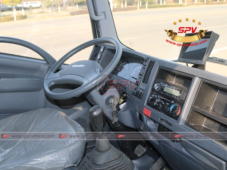 Tipping Truck ISUZU - Cabin Tipping Truck ISUZU - Cabin